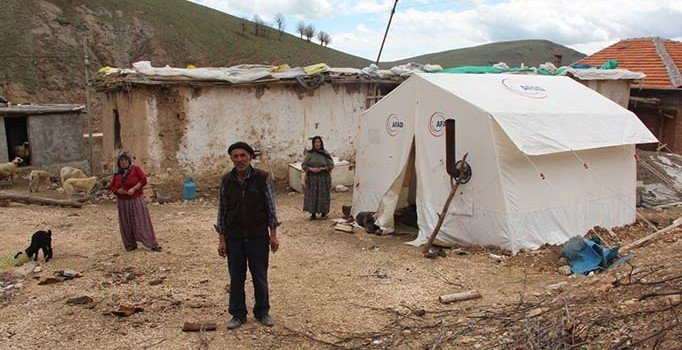 Malatya'da tedirgin bekleyiş: Vatandaşlar evlerine giremiyor