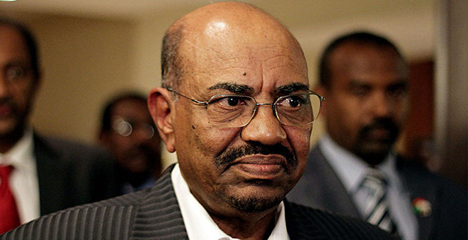 Sudan'da 30 yıllık dönem kapandı: Cumhurbaşkanı Beşir istifa etti