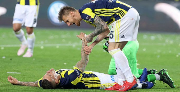 Dev maçta Skrtel korkuttu