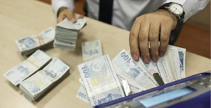 Hazine 10,7 milyar lira borçlandı