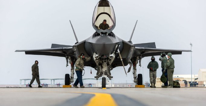 Polonya ABD'den 32 adet F-35 alacak