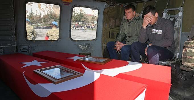 Hakkari şehitleri Mehmet Erdoğan, Ethem Barış ve Servet Akkuş için ilk tören