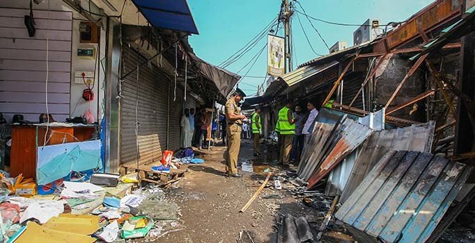 Sri Lanka'da Müslümanları hedef alan saldırılar sonrası süresiz sokağa çıkma yasağı ilan edildi