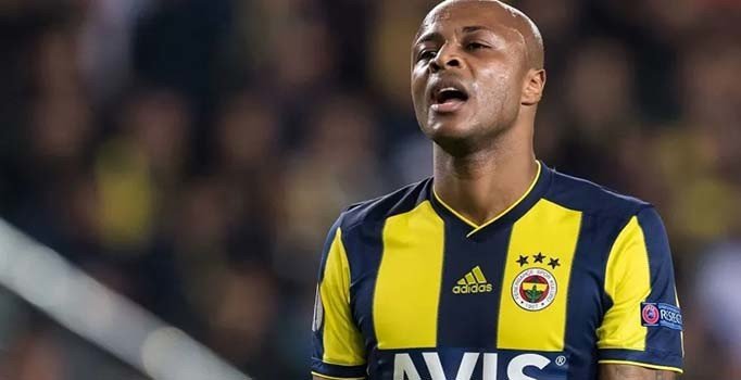 Fenerbahçe taraftarı Ayew'i ıslıkladı