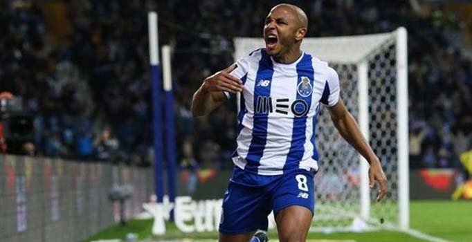 Fenerbahçe'de Yacine Brahimi operasyonu