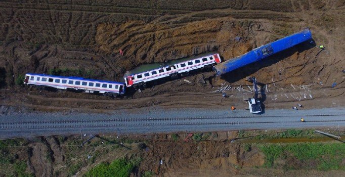 Çorlu'daki tren faciası ders oldu: Bakanlık TCDD'yi böyle uyaracak