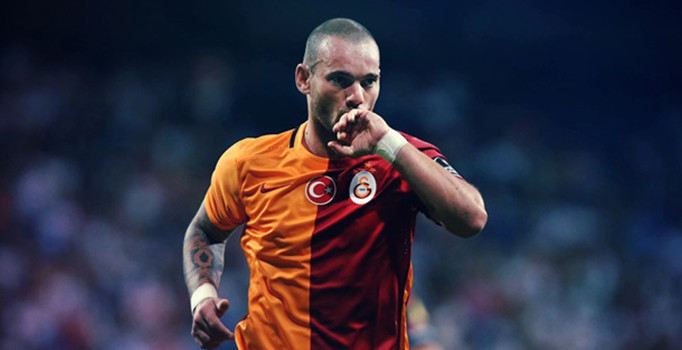 Sneijder, Başakşehir-Galatasaray maçını statta izleyecek