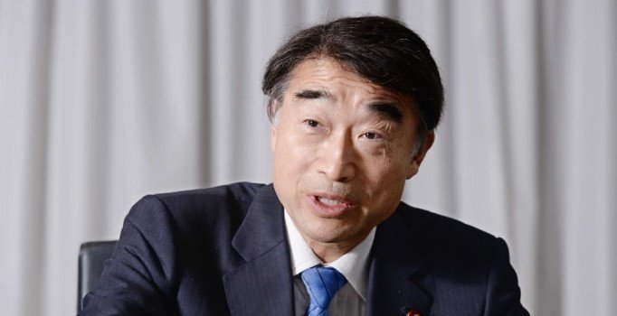 Japon Bakan tartışmayı alevlendirdi: Kadınlar topuklu ayakkabıyla işe gitmeli