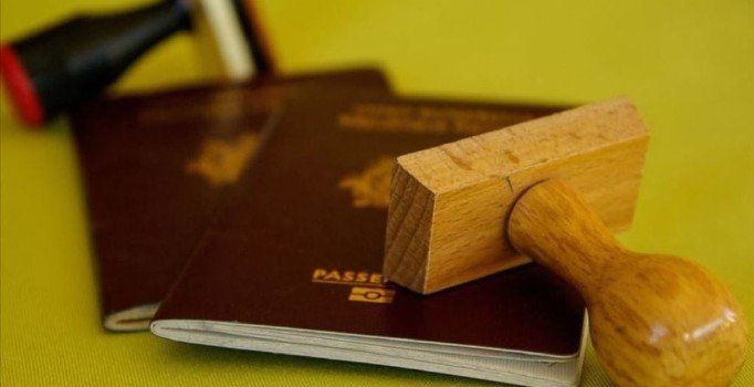 İran'dan ABD yaptırımlarına önlem: Turist pasaportlarına mühür vurmayacak