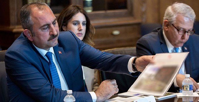 Adalet Bakanı Abdulhamit Gül: FETÖ elebaşı için yeni belgeler verdik