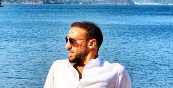 Cenk Tosun soluğu Bodrum’da aldı