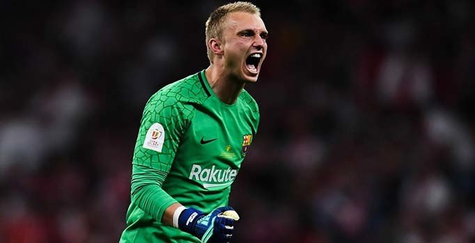 Valencia, kaleci Cillessen'i kadrosuna kattı