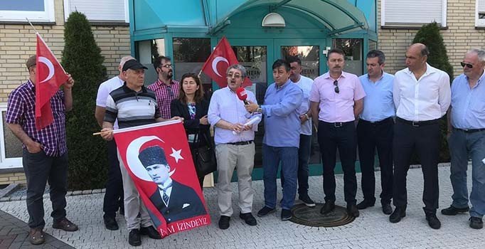 Almanya’da Ermeni anıtı dikilmesine Türklerden tepki