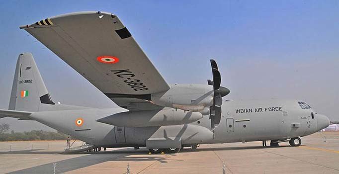 Hindistan'da askeri uçak düştü
