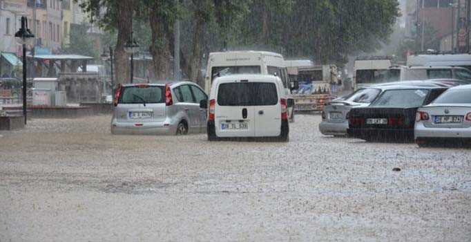 Kayseri sağanak ve sele teslim oldu