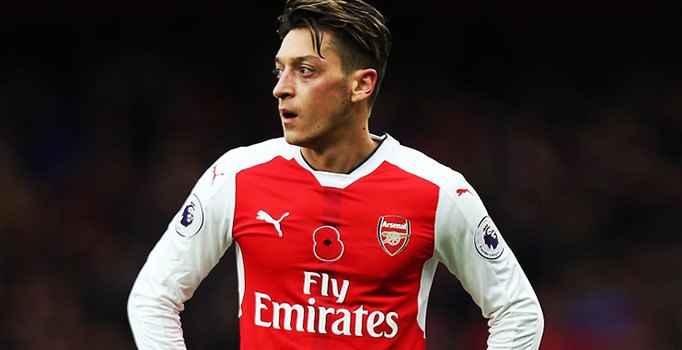 Mesut Özil Arsenal'den ayrılıyor iddiası