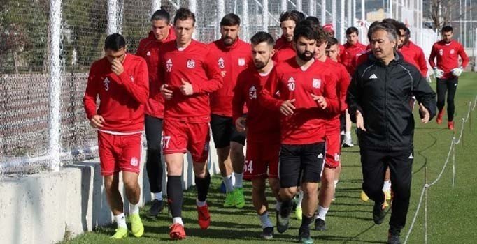 Sivasspor'dan Papp, Torje ve Rochet'le sözleşme yenilemiyor