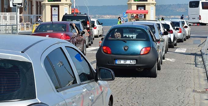 Tatilciler dönüş yolunda; İşte trafikteki son durum