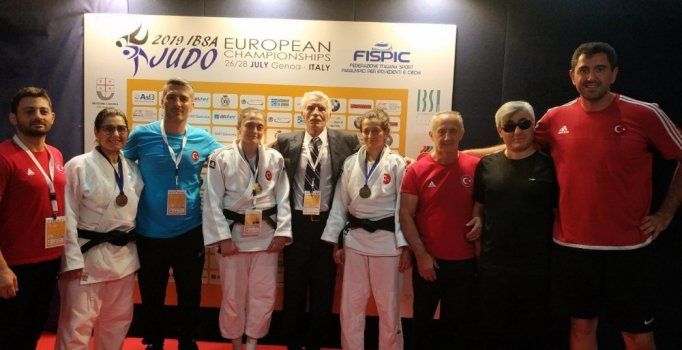 İtalya'da Judo Milli Takımı madalyaya doymuyor