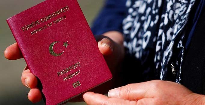 Türkiye'ye yatırım yapan 981 kişi Türk vatandaşı oldu