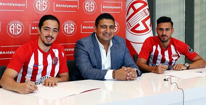 Antalyaspor’da 2 imza birden