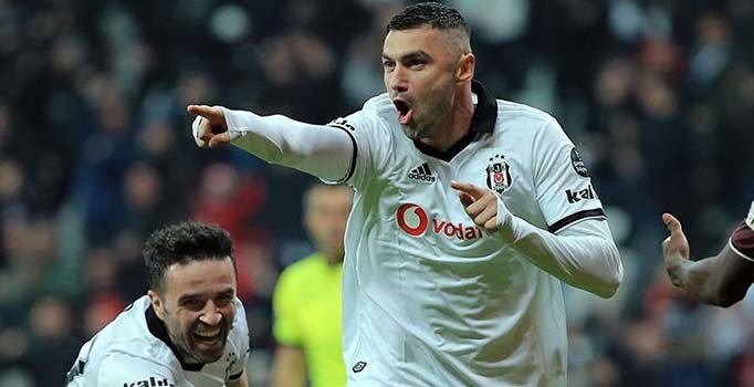 Beşiktaş'ta yeni kaptanı Burak Yılmaz