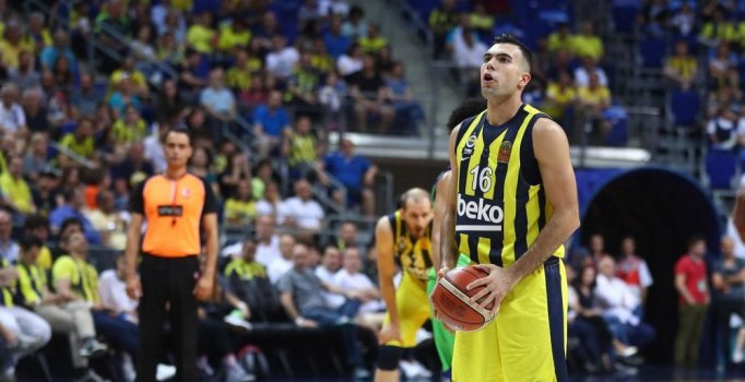 Fenerbahçe, Sloukas ile 3 yıllık sözleşme imzaladı