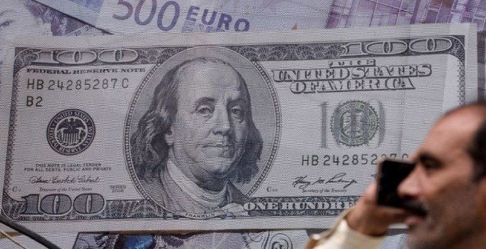 Merkez Bankası Başkanı görevden alındı, dolar yine fırladı