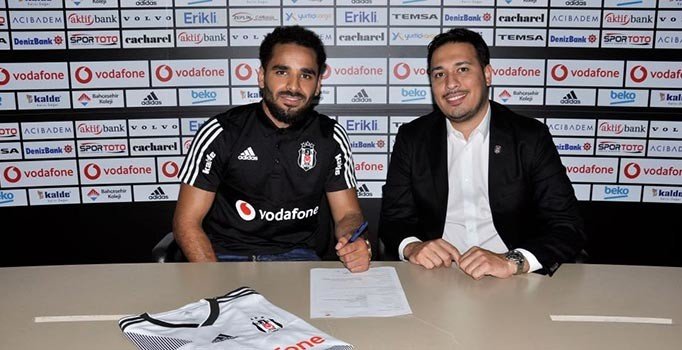 Douglas resmen Beşiktaş'ta 