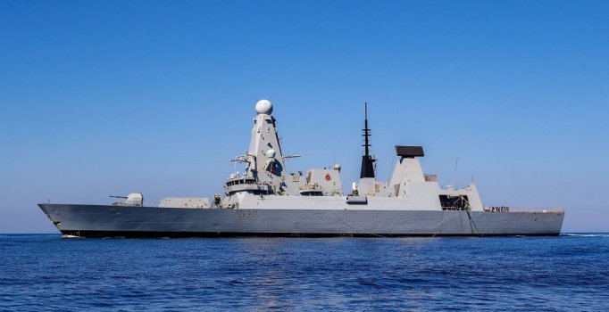 İngiltere: HMS Duncan gemimiz Hürmüz Körfezi'nde
