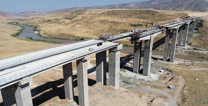 Hasankeyf-2 Köprüsü'nde son 30 metre