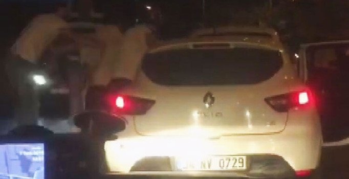 Magandalar bu kez Şişli'de: Tartıştıkları sürücüyü darp ettiler!