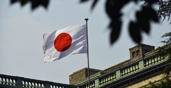 Japonya'da seçimlere katılım yüzde 50'nin altında kaldı