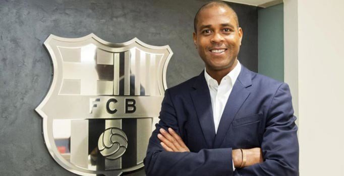 Barcelona'dan Patrick Kluivert'e görev