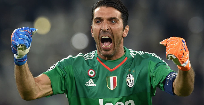 Buffon, 41 yaşında Juventus'a döndü