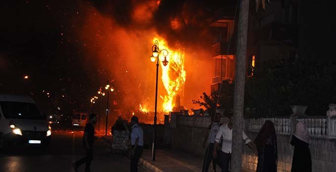 Reyhanlı'da, derneğe ait depoda patlama: 7 yaralı