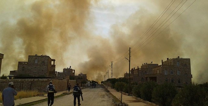 Mardin'de orman yangını: 6 köy boşaltıldı, alevler petrol boru hattına ilerliyor