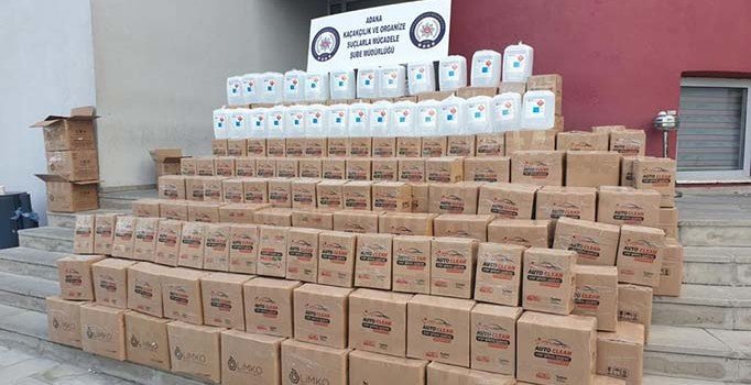 18 kişinin hayatını kaybettiği Adana'da 2 bin 395 litre etil alkol ele geçirildi