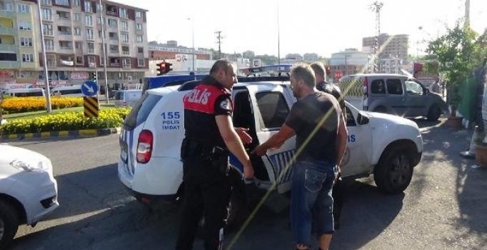 Polis ile TIR sürücüsünün tartışması karakolda bitti