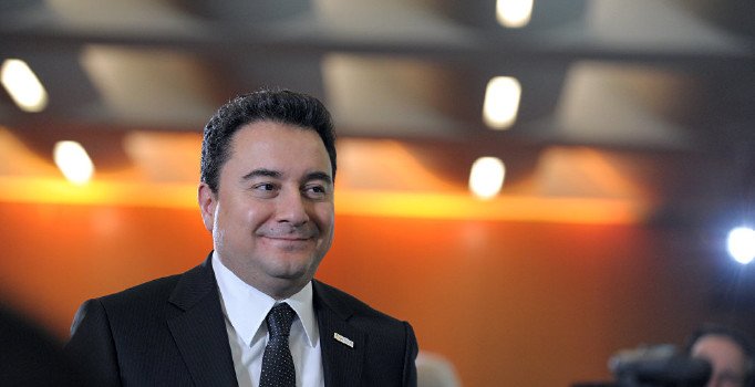 Ali Babacan'dan yeni parti açıklaması: Kamuoyunu bilgilendireceğiz