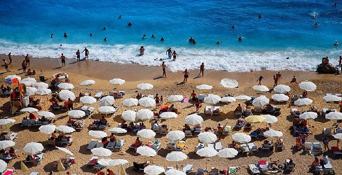 Antalya'yı 193 ülkeden 8 milyon turist ziyaret etti