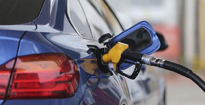 Son dakika! Benzine 28 kuruş indirim geliyor