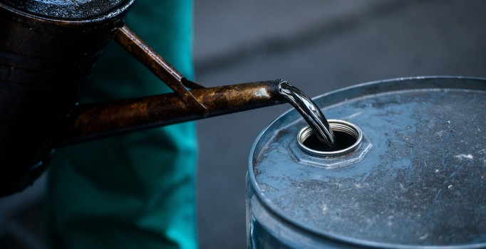 Brent petrolün varili 64,48 dolardan işlem görüyor