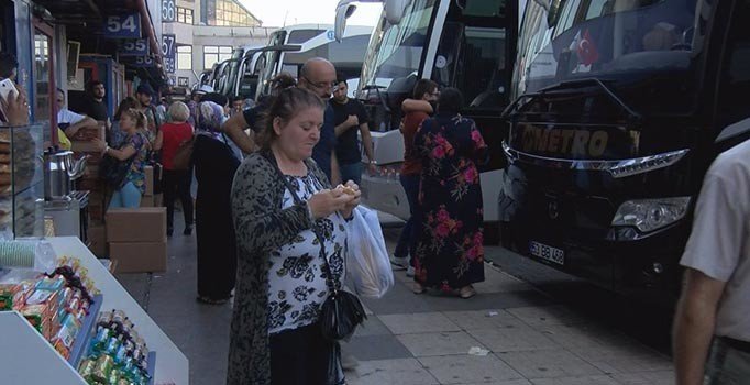 Otogarda bayram yoğunluğu başladı