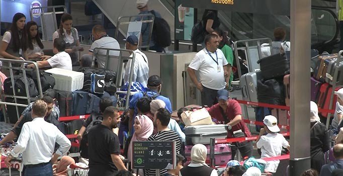 Sabiha Gökçen'de bayram yoğunluğu