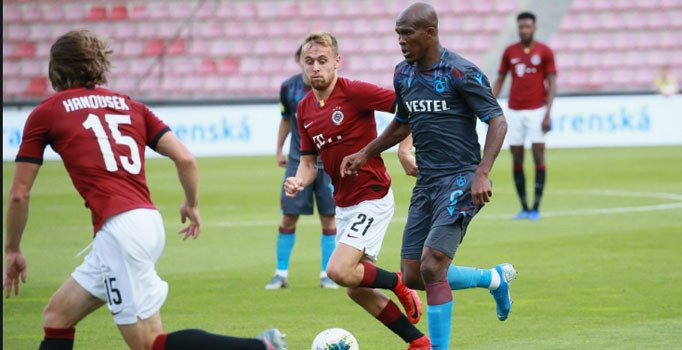 Trabzonspor, UEFA Avrupa Ligi ön elemesinde Sparta Prag'la 2-2 berabere kaldı