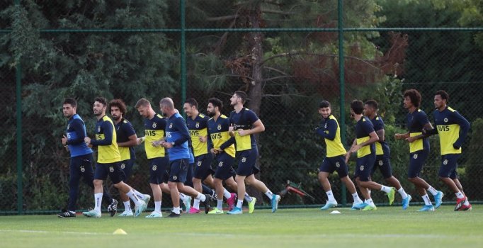 Fenerbahçe'de Alanyaspor maçı hazırlıkları sürüyor
