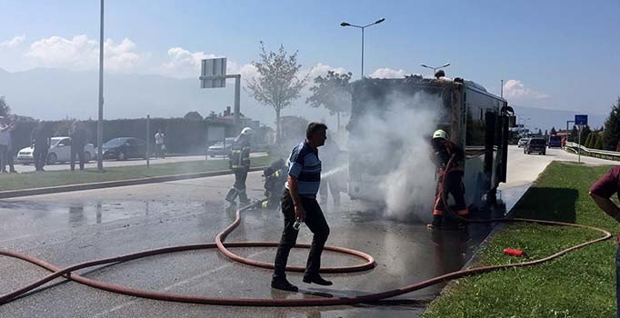 Düzce'de halk otobüsünde yangın çıktı