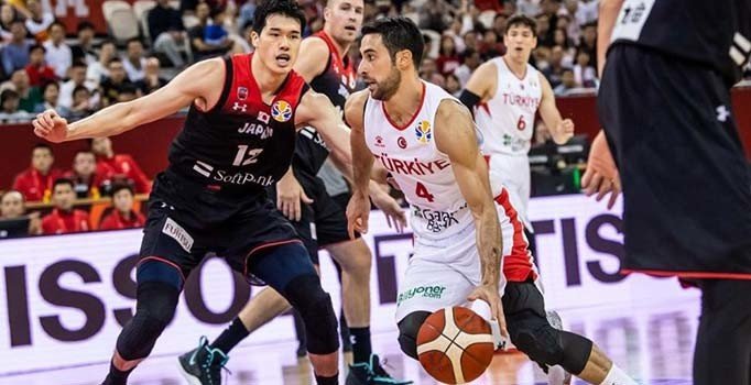 12 Dev Adam, Japonya'yı 86-67 yendi