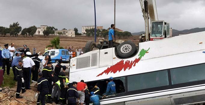 Fas'ta sel nedeniyle yolcu otobüsü devrildi: 6 ölü